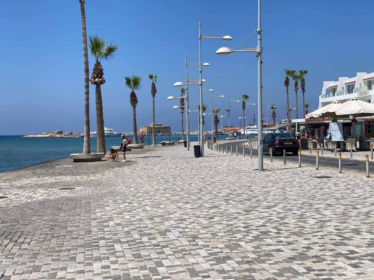 Beachside Apartment In Kato Paphos Lighthouse 81 Exterior foto