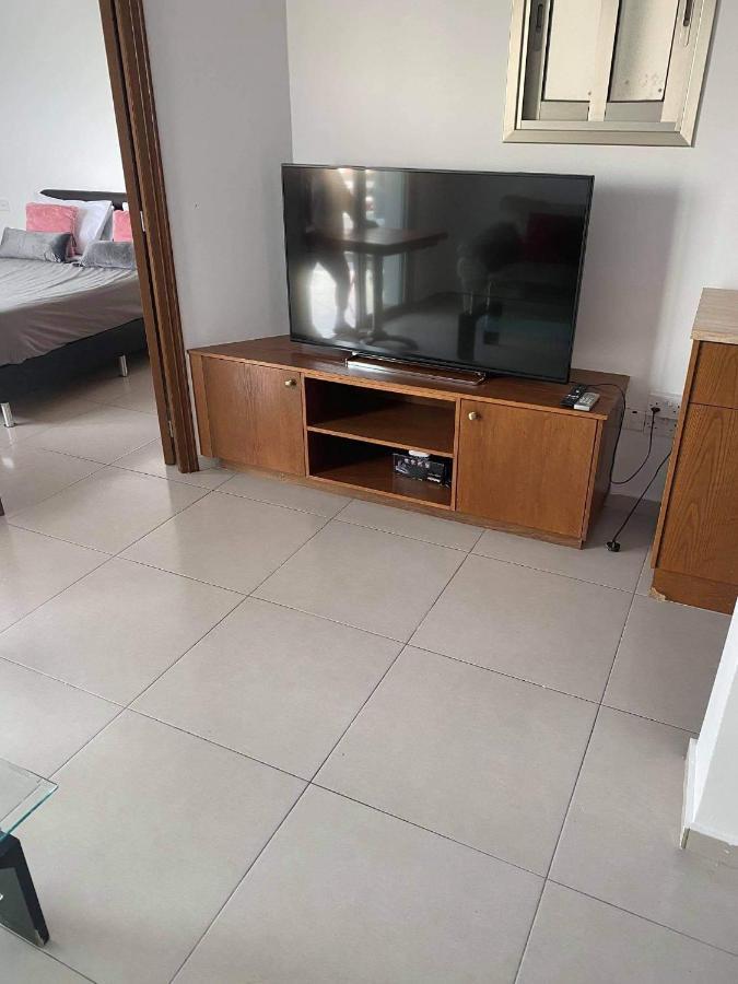 Beachside Apartment In Kato Paphos Lighthouse 81 Exterior foto